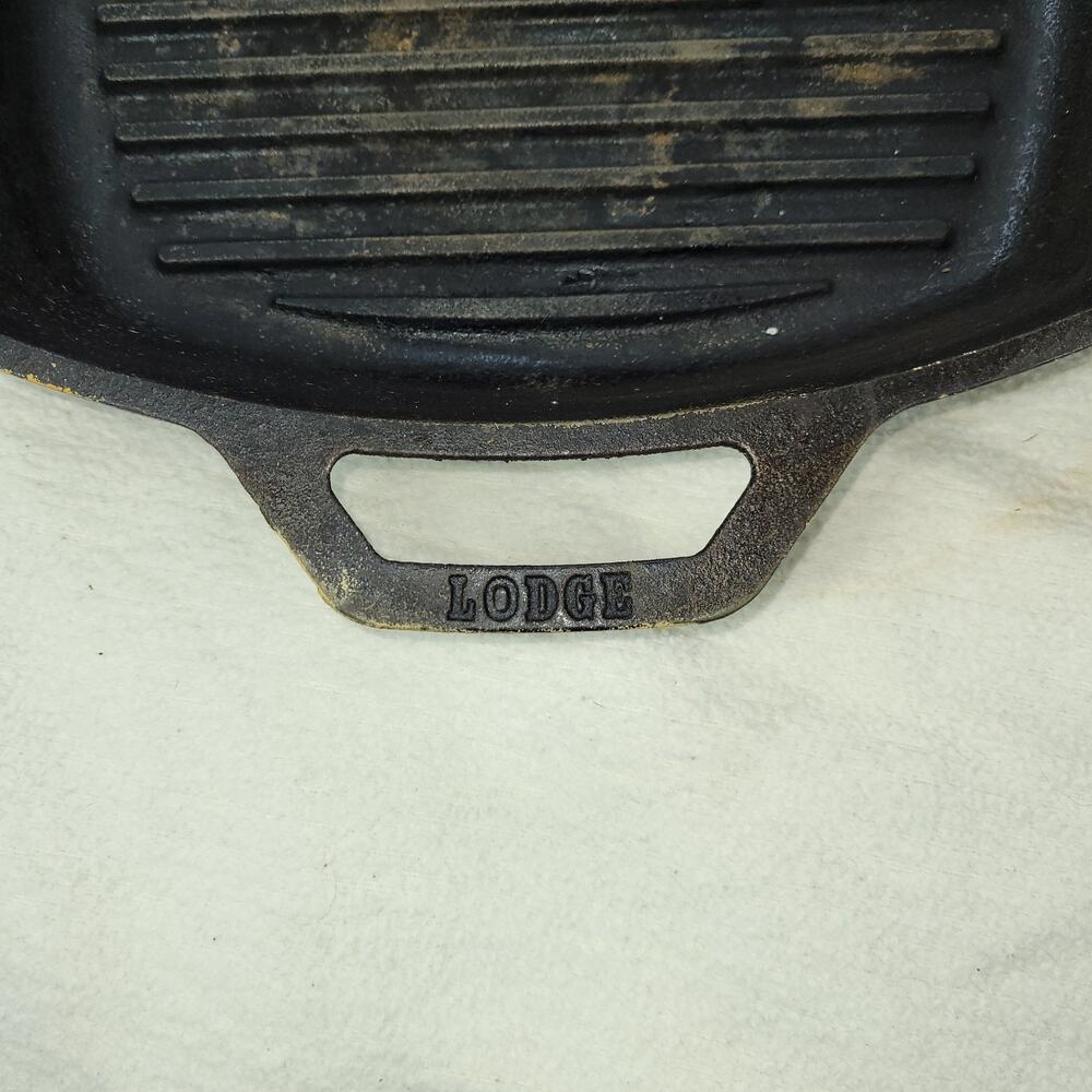 Lodge Pan Cast Iron Square Grill Pans 10 1/2” & Handle USA 289X Kitchen L8SGP - Picture 8 of 15